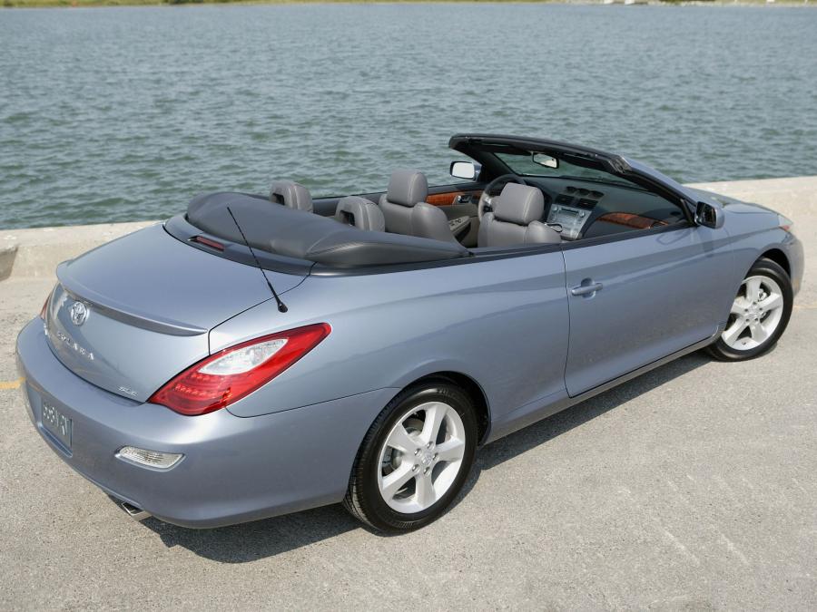  Toyota Camry Solara Convertible 2006 года  (фото 10 из 14)